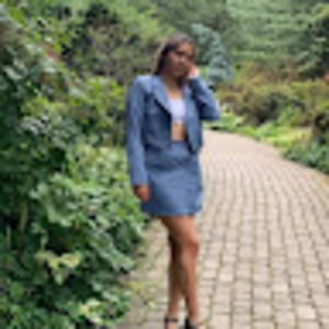 Meet your Posher, Denise